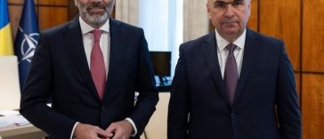 Știri de azi | Preşedintele popularilor europeni: Salut curajul şi determinarea lui Ilie Bolojan de a-şi continua mandatul în fruntea guvernului / A obţinut rezultate în toate priorităţile PPE / Observăm că PSD s-a îndepărtat de angajamentele sale pro-europene - Știri de azi | 