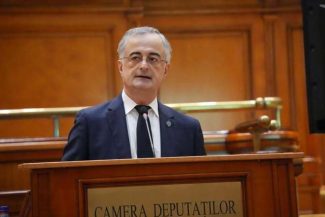 Gabriel Andronache (PNL) spune că există jurisprudenţă CCR cu privire la procedurile constituţionale, după perioada de după cele 45 de zile de interimat: Parlamentul se exprimă exclusiv pe propunerea de noi miniştri pe care o înaintează premierul