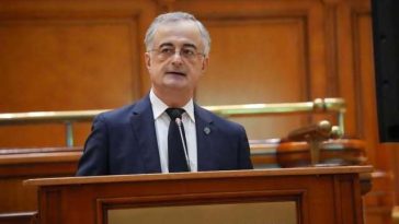 Gabriel Andronache (PNL) spune că există jurisprudenţă CCR cu privire la procedurile constituţionale, după perioada de după cele 45 de zile de interimat: Parlamentul se exprimă exclusiv pe propunerea de noi miniştri pe care o înaintează premierul