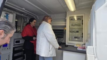 Ialomiţa: Aerul din Bărbuleşti, monitorizat la cererea Poliţiei / Dosar penal ce vizează o sesizare privind existenţa unor emisii de fum şi gaze poluante în zona fabricii de zahăr din Urziceni