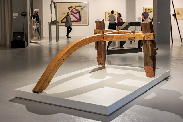 Lucrări de excepţie ale lui Paul Neagu, unul dintre cei mai relevanţi artişti români la nivel internaţional, pot fi văzute până la 31 mai la Retros Design Space/ FOTO