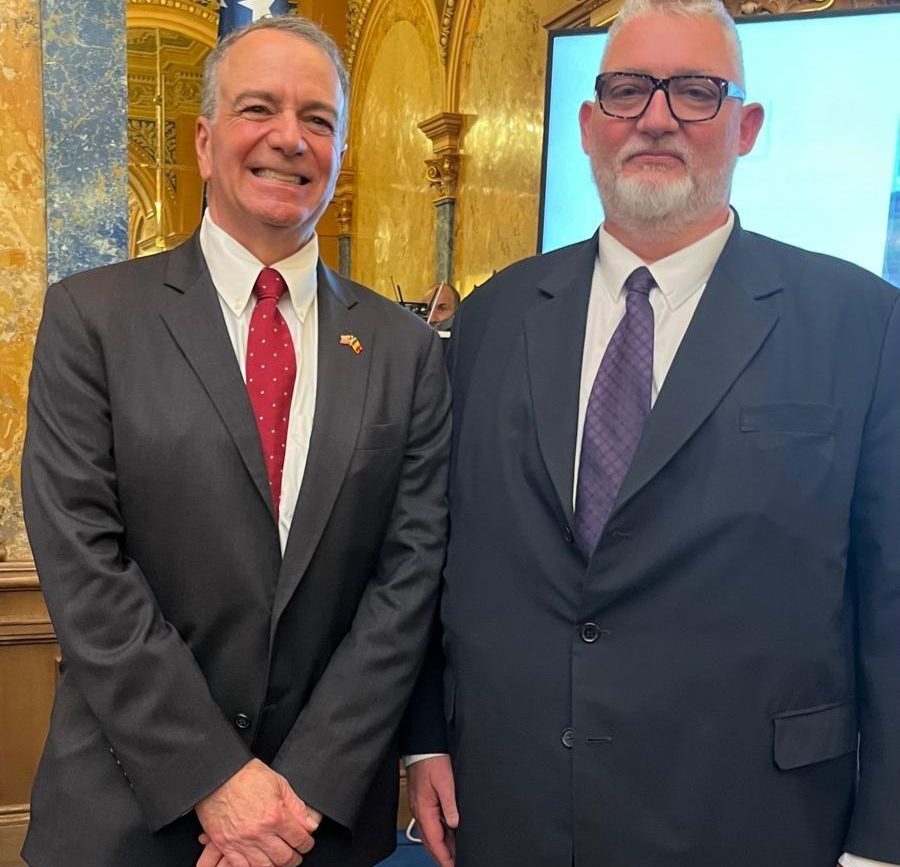 ICI București, prezent la lansarea albumului „România și Statele Unite ale Americii – 145 de ani de relații politico-militare” în contextul sărbătoririi a 250 de ani de independență a SUA