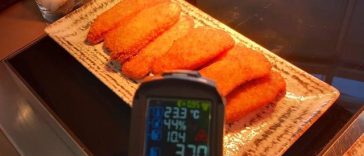 ANPC a dat amenzi de peste 50.000 de lei după un control la Aeroportul ”Henri Coandă”/ Au fost găsite produse alimentare fără elemente de identificare, agregate frigorifice neigienizate, paviment şi mobilier deteriorate