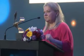 Producătoarea Ada Solomon, premiată la Gala News.ro:  Sănătatea mintală a unui popor ţine şi de sănătatea culturii poporului respectiv / O societate mai sănătoasă este una în care educaţia, cultura şi sănătatea sunt puse pe acelaşi plan