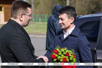 Alexandru Balan a fost întâmpinat cu flori în Belarus şi prezentat de presa de la Minsk drept „spion belarus repatriat”