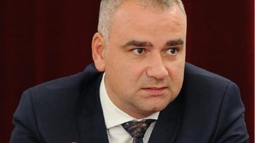 Marius Bodea, senator USR: DNA Iaşi este a doua casă a lui Mihai Chirica. Îşi petrece mai mult timp acolo decât la primărie. E greu să obţii bani pentru oraş, fondurile europene ocolesc corupţia