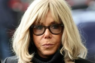 Brigitte Macron se declară ”mai tristă decât era vreodată” înainte să se instaleze la Palatul Élysée. ”Am văzut întunecimea lumii, prostia, răutatea”
