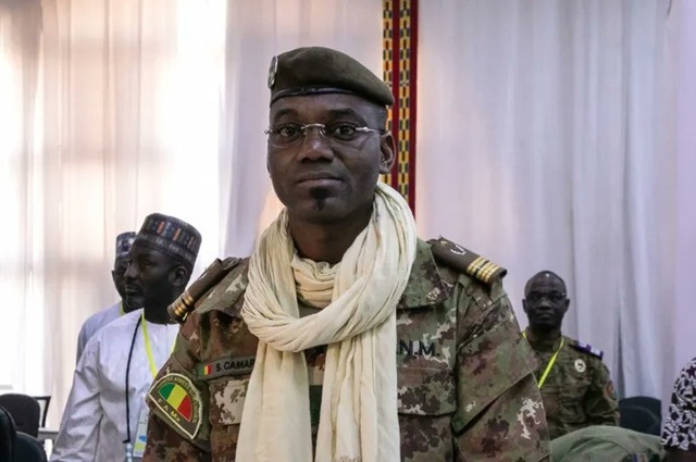 Mali: Ministrul Apărării a fost ucis într-un atac prin care jihadiştii şi rebelii au capturat oraşe şi baze militare