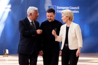 UPDATE-UE validează definitiv împrumutul de 90 de mld. € destinat Ucrainei şi impune noi sancţiuni Rusiei, după ridicarea vetoului Ungariei. Zelenski, în drum către summitul de la Ayia Napa Marina, speră la prima plată ”la sfârşitul lui mai, începutul lui