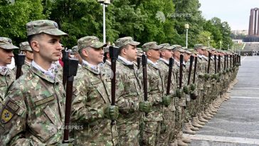 Ziua Forțelor Terestre/Ceremonii la monumentele eroilor, expoziții de armament, standuri de promovare a carierei militare