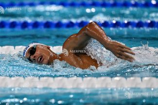 Înot: David Popovici, campion național cu ștafeta de 4×100 m liber a CS Dinamo