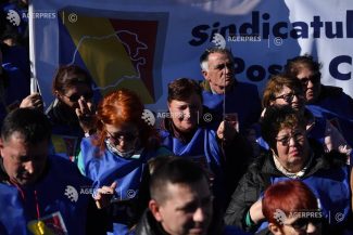 Peste 1000 de sindicaliști din Confederația Meridian au cerut, în Piața Victoriei, demisia Guvernului