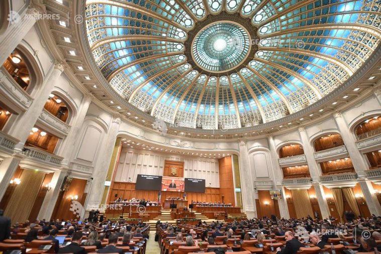 Moțiunea de cenzură împotriva Guvernului Bolojan – prezentată miercuri în plenul Parlamentului