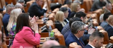 UPDATE Parlament/ Moţiunea de cenzură – citită în plen de Petrişor Peiu; dezbaterea şi votul – marţi