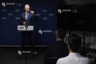 Iași: Barna (USR) propune un moratoriu pentru evitarea blocajului guvernamental și protejarea fondurilor PNRR și SAFE