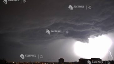 Vreme închisă, cu ploi și descărcări electrice în București, până sâmbătă seara (meteorologi)