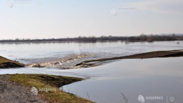 Cod galben de inundații pentru râuri din patru județe, până duminică dimineața