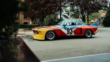 Primul BMW Art Car, o lucrare de Alexander Calder, este expus la Bucureşti, în cadrul RAD Art Fair
