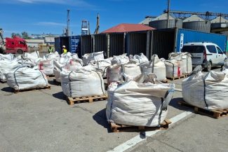 Cantitatea de 165 de tone de deşeuri, găsită în containere care au ajuns în Portul Constanţa/ Deşeurile – cenuşă şi zgură de topitorie, sosite din Algeria