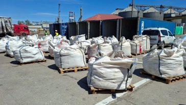 Cantitatea de 165 de tone de deşeuri, găsită în containere care au ajuns în Portul Constanţa/ Deşeurile – cenuşă şi zgură de topitorie, sosite din Algeria