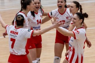 Volei feminin: Dinamo Bucureşti, medalie de bronz în Divizia A, după trei victorii cu Corona Braşov