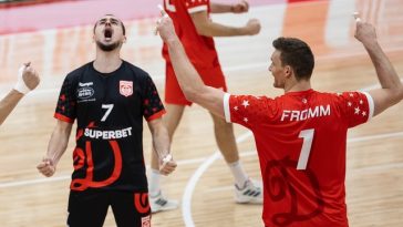 Volei masculin: Campioana Dinamo Bucureşti, victorie cu Steaua Bucureşti şi se califică în finala Diviziei A