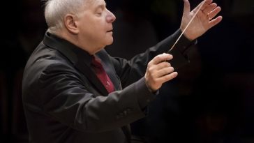 Leonard Slatkin, dirijor laureat a şase premii Grammy, la pupitrul Orchestrei Filarmonicii „George Enescu”