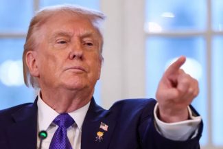 Donald Trump ameninţă Regatul Unit cu tarife vamale, dacă nu elimină taxa digitală pentru companiile americane