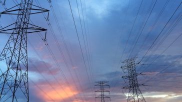 Autoritatea de reglementare din Spania investighează marile companii energetice, după pana masivă de curent din 2025
