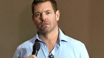 Democratul Eric Swalwell demisionează din Congresul american în urma unor acuzaţii de agresiuni sexuale