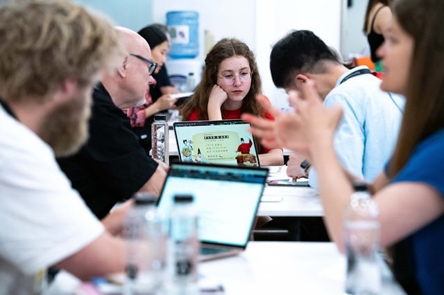 Bursa de Spectacole de la Sibiu – Tinerii artişti au şansa să-şi prezinte creaţiile în faţa profesioniştilor şi a invitaţilor internaţionali