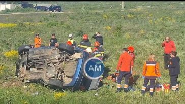 Accident grav pe centura municipiului Drobeta Turnu Severin. Două maşini s-au ciocnit violent; o femeie e în stare gravă – FOTO