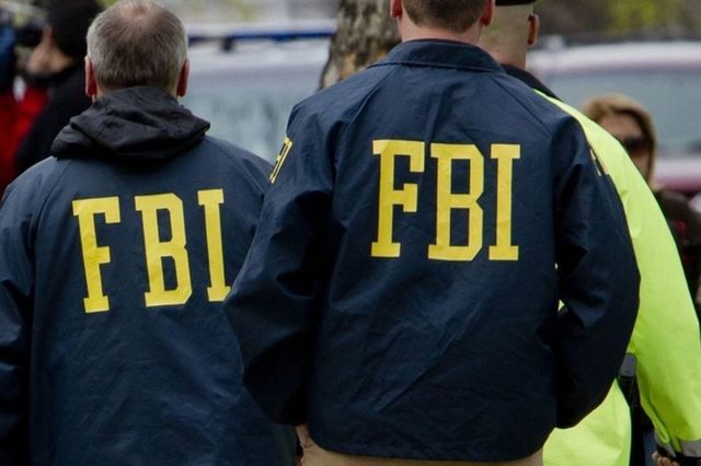 Agenţii FBI au mers la o locuinţă din Los Angeles legată de suspectul în cazul împuşcăturilor de la dineul corespondenţilor