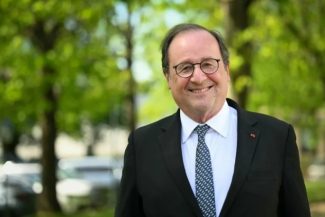Europa va trebui să trăiască singură inclusiv după Trump, avertizează fostul preşedinte francez François Hollande. El pledează ca o Europă a Apărării restrânse, de şase sau opt membri să dezvolte ”industriile viitorului, digitalului, inteligenţei artifici