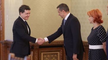Nicuşor Dan spune că are discuţii informale cu Bolojan şi Grindeanu, şi cu partidele, dacă situaţia se acutizează în coaliţie: E un program săptămânal de întâlniri / O să împing cu toate puterile ca cele patru partide să continue să colaboreze