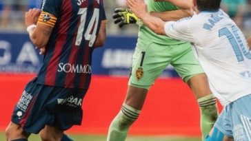 Nebunie în derbiul Aragonului: eliminat la finalul meciului, portarul echipei Zaragoza i-a dat un pumn unui fundaş al echipei Huesca – VIDEO