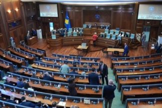 Parlamentul kosovar eşuează să aleagă un nou şef de stat şi deschide calea al treilea rând de alegeri legislative în mai puţin de un an