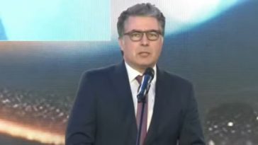 Gala News.ro – Echipa emisiunii ”România, te iubesc”, premiată / Cristian Leonte: Suntem norocoşi să facem parte dintr-o echipă senzaţională care ne-a crescut şi pe care am crescut-o la rândul nostru