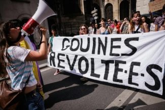 Aproximativ 1.000 de persoane manifestează la Paris, de Ziua Vizibilităţii Lesbiene