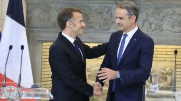 Emmanuel Macron laudă, la Atena, clauza asistenţei reciproce a UE în caz de atac, Articolul 42.7. ”Este beton”, este ”mai puternic decât Articolul 5 al Tratatului NATO”, pus sub semnul întrebării de către Trump