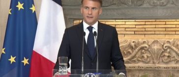 Macron pledează, la Atena, în favoarea unei eşalonări a datoriei europene din perioada covid-19 şi unor noi împrumuturi comune