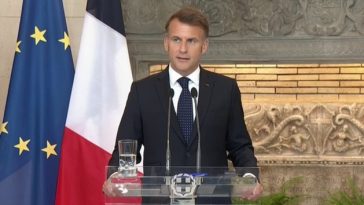 Macron pledează, la Atena, în favoarea unei eşalonări a datoriei europene din perioada covid-19 şi unor noi împrumuturi comune