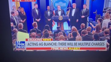 Trump spune că incidentul de la Cina Corespondenţilor a fost „experienţă destul de traumatizantă” pentru Prima Doamnă. El cere americanilor să „rezolvăm diferenţele”