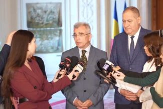 PSD şi AUR vor depune o moţiune de cenzură comună împotriva Guvernului Ilie Bolojan