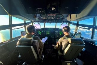 Armata neozeelandeză acuză un ”posibil transfer de bunuri ilegale” pe mare destinat Coreei de Nord, petrol, cărbune, nisip şi minereu de fier, o încălcare a unor sancţiuni impuse de ONU Phenianului