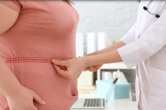 Oamenii de ştiinţă au identificat vârsta la care creşterea în greutate prezintă cel mai mare risc de deces prematur