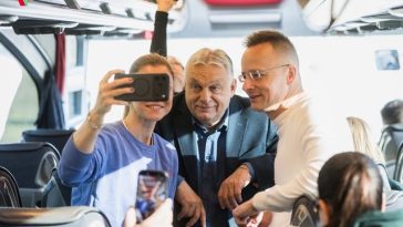 Viktor Orban şi-a oferit demisia din funcţia de preşedinte al Fidesz. Partidul va decide în iunie, la congres, dacă o va accepta