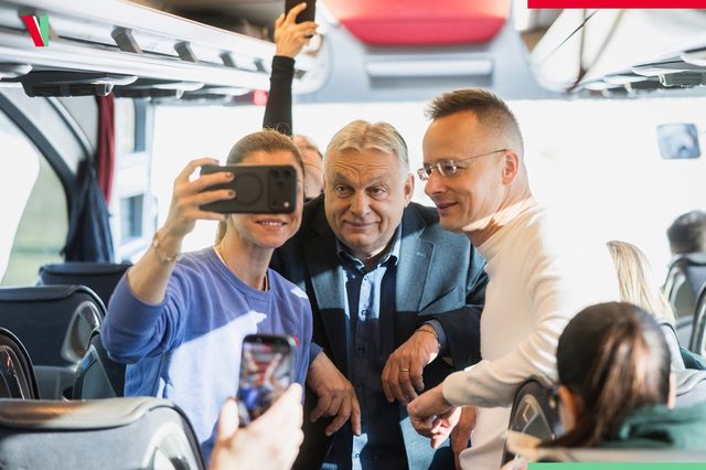 Viktor Orban şi-a oferit demisia din funcţia de preşedinte al Fidesz. Partidul va decide în iunie, la congres, dacă o va accepta