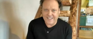 Charlie Ottley, premiat la Gala News.ro:  Oamenii au păreri preconcepute despre România / Mi-aş dori ca acestea să fie spulberate astfel încât cei care vin aici să poată aprecia cu adevărat ce ţară minunată este România