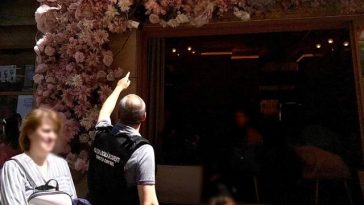 Bucureşti  – Proprietarii teraselor de pe Calea Victoriei, avertizaţi de Poliţia Locală să dea jos boxele care bat către stradă / Primăria: Străzi Deschise 2026 nu înseamnă boxe date tare, muzică ce răsună peste decibelii legali! – FOTO